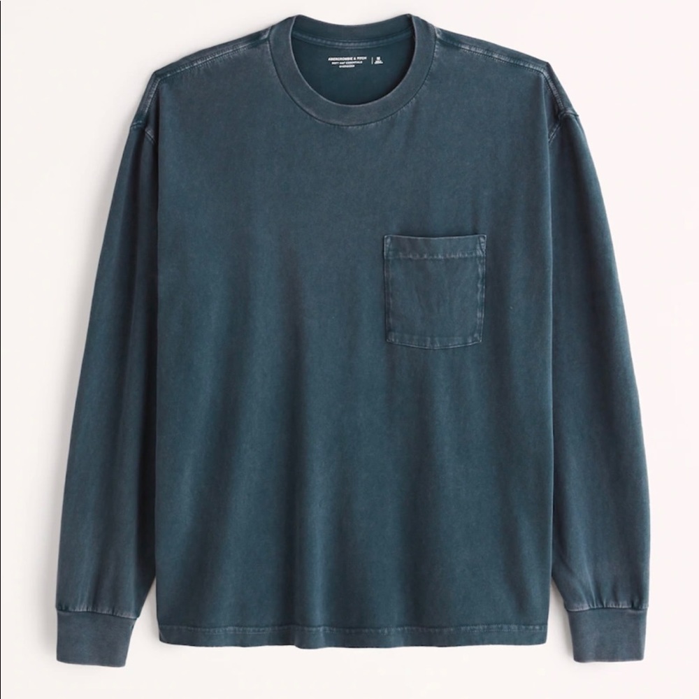 Mens oversize pocket tee, garment dyed blue